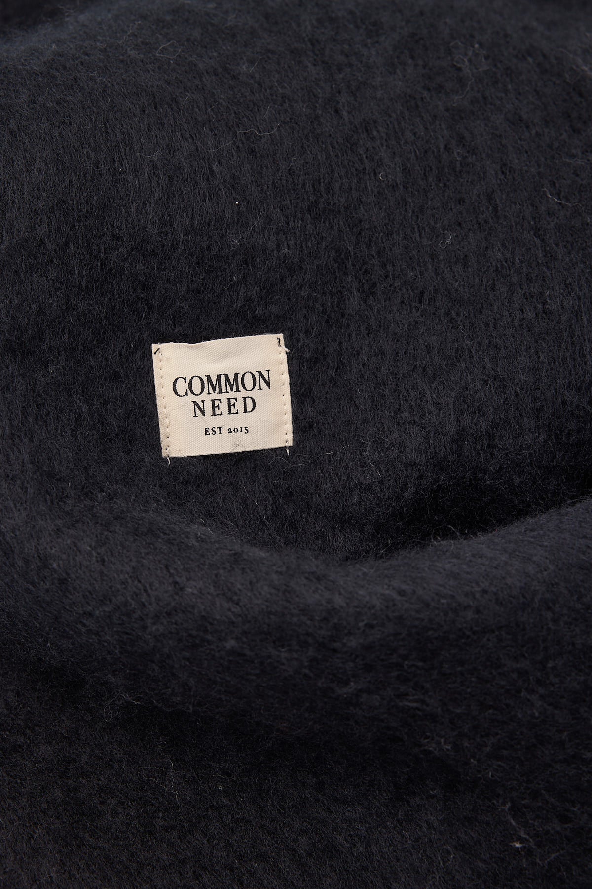 Common Need Oxford Scarf Black