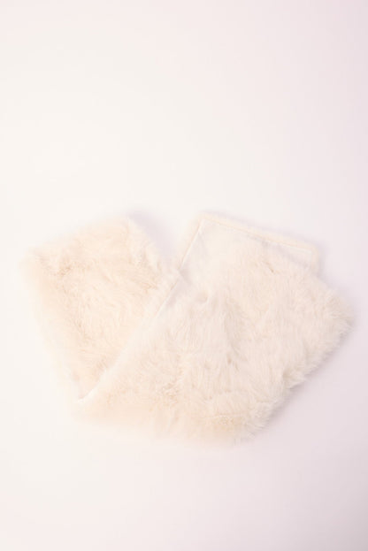Token Fluffy Scarf Off White