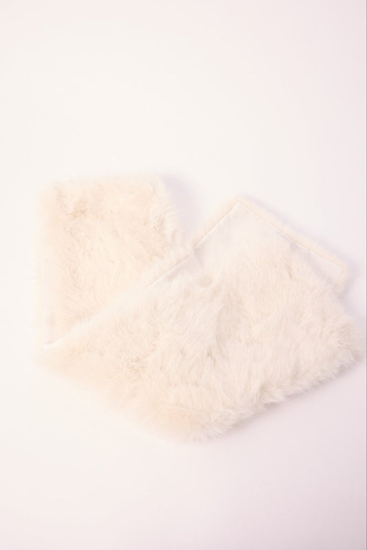 Token Fluffy Scarf Off White